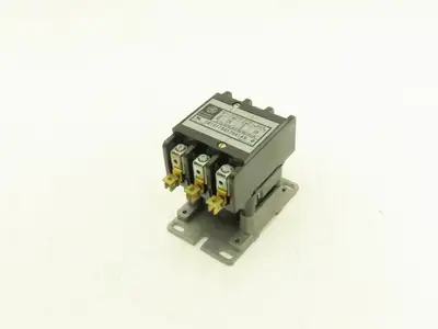 GE General Electric CR161FBG520A1AH Contactor 3-Pole 35A 120V Coil