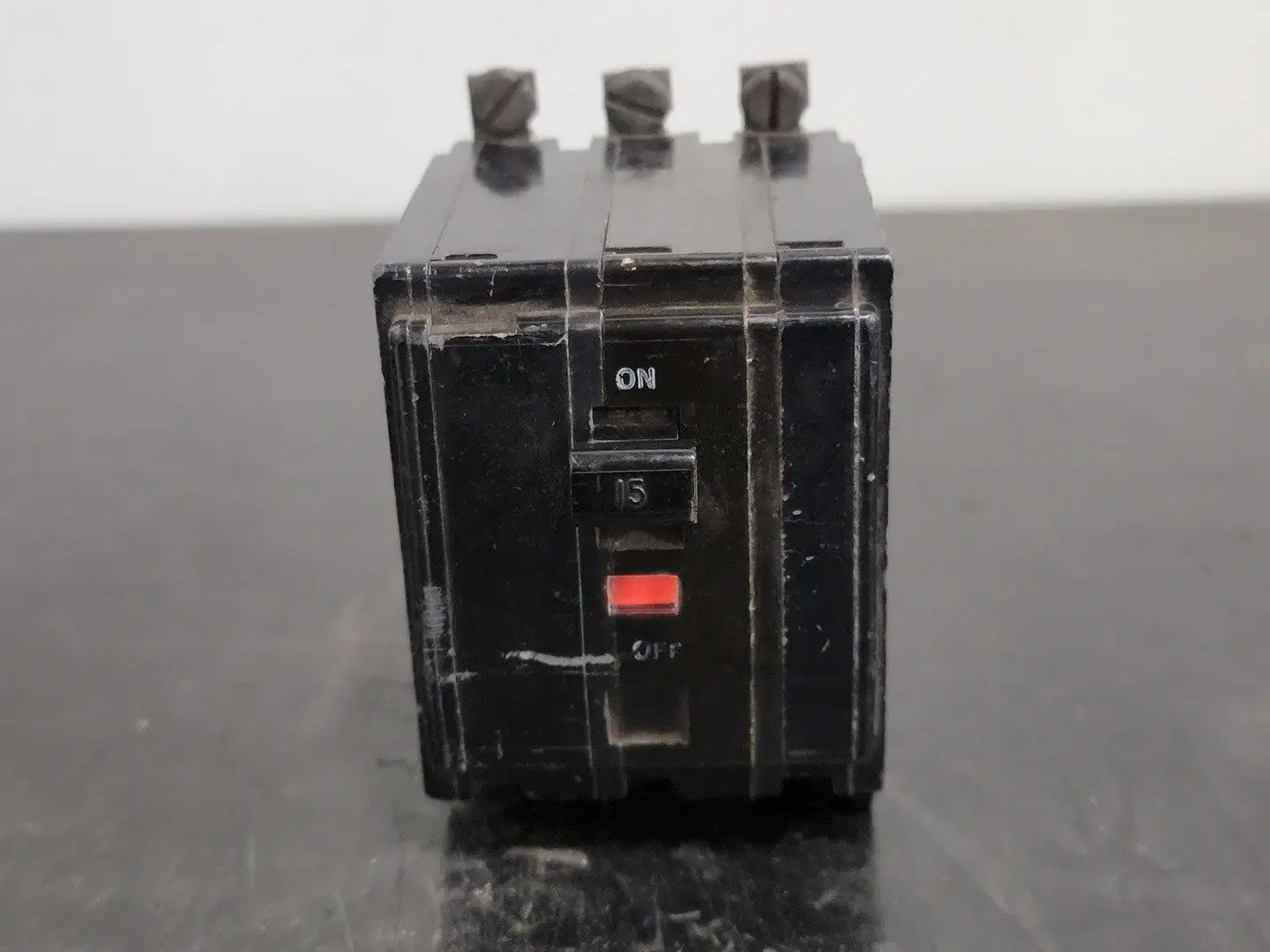 USED SQUARE D QOB315