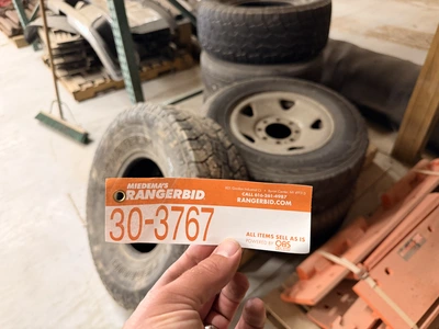 Used LOT OF (6) TIRES WITH SOME RIMS. _UNKNOWN_ Wheels & Tires Michigan US | Miedema Asset Management Group #1320802