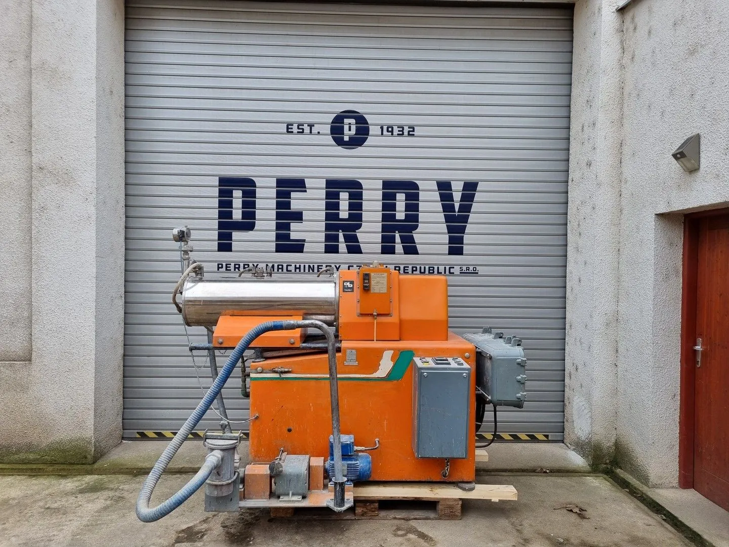 Used 2001 OLIVER & BATLLE Supermill EHP-50 Sand - Media Mills CZ | Perry Equipment #120433