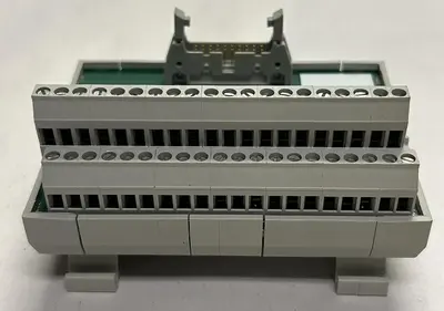 USED ALLEN-BRADLEY 1492-IFM20F-2