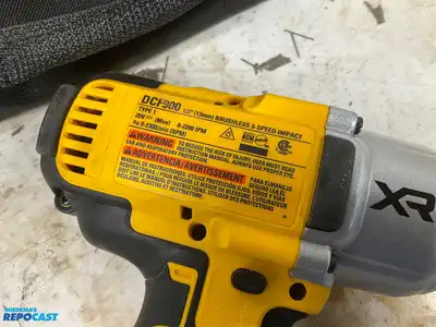 DeWalt 20V XR 1/2” Brushless 3-Speed Impact with New 2025 FlexVolt 12Ah Battery and Case