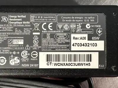 Hp 677774-001 693711-001 PA-1650-32HJ AC Power Adapter 19.5V 3.33A (2.3.1)