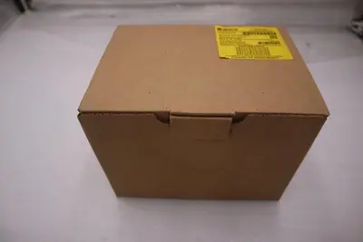 NEW IN BOX BRADY B30-25-595-ANSIDA Label Red/White 4.000 In. 6XHA0 STOCK H96