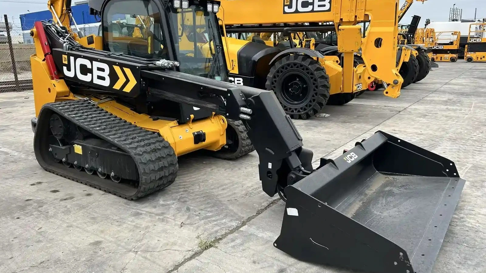 USED 2025 JCB 3TS-8T