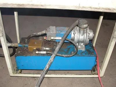 USED ADVANCE LIFTS INC AL-236