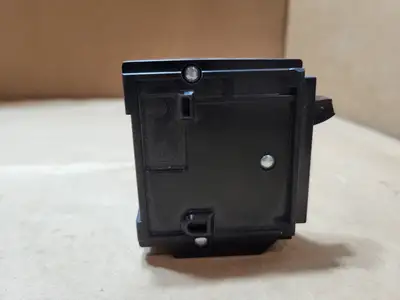 Used SCHNEIDER ELECTRIC CHOM120 Switchgears British Columbia CA | Lenmark #1438659