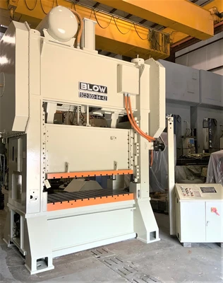 USED 1997 BLOW PRESSES BLOW SC2-300-84-42 PRESS