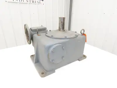 Double Reduction Gearbox 210:1 Ratio Reducer 8 RPM 182TC Vertical Output Shaft