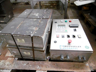 Rousselet Robatel DRC 100 Vx AV 2S mot vertical peeler centrifuge, 904L SS.