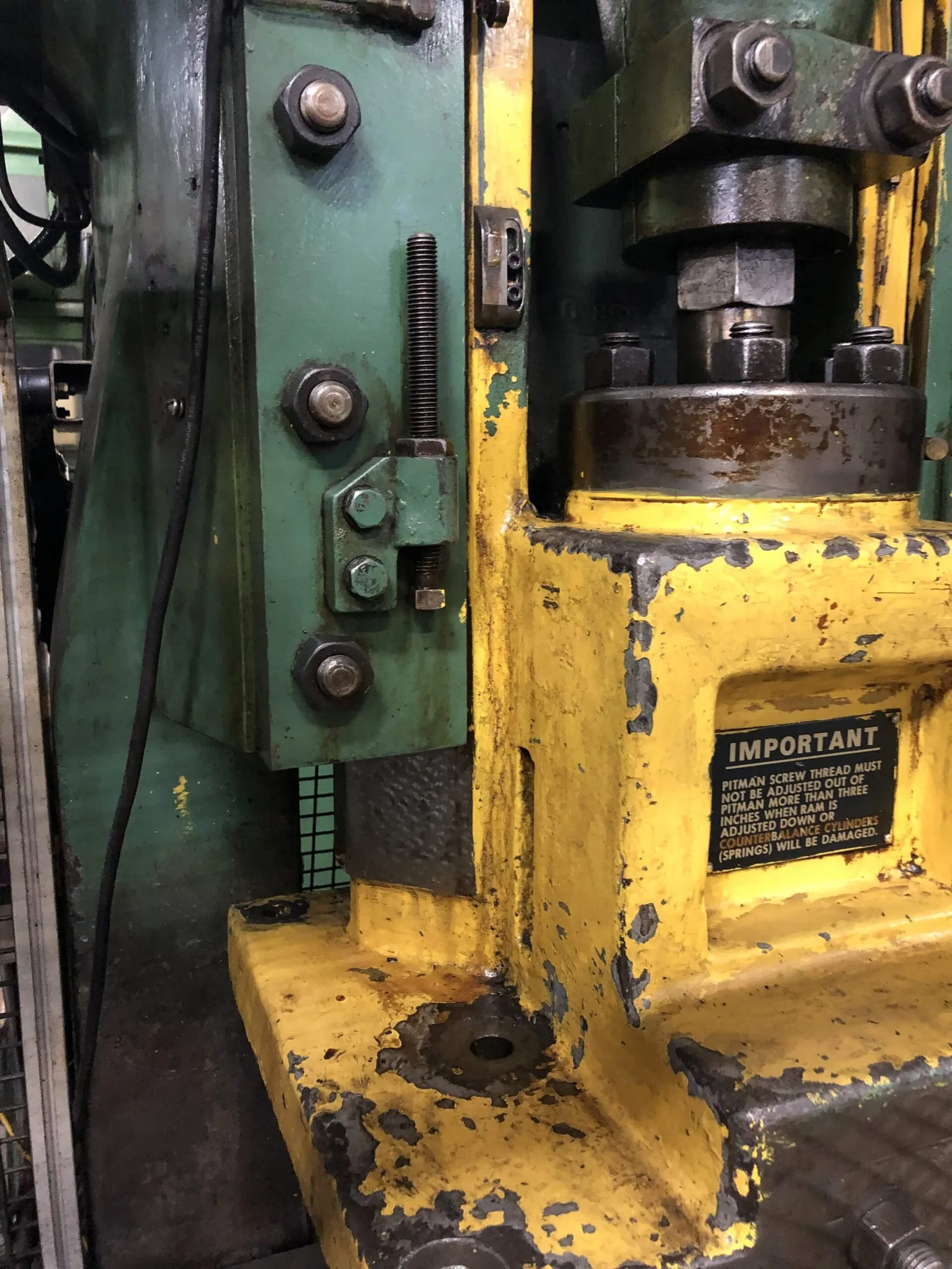 USED BROWN BOGGS 17 ½ LJA