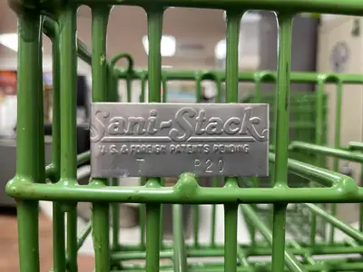 Used Sani Stack Used Sani Stack Coated wire Plate Washing Basket Crate R20 Baskets Illinois US | Falcon Restaurant Supply #1376224