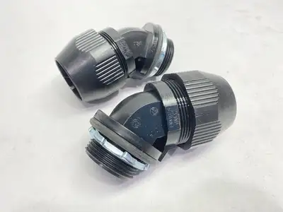 USED THOMAS & BETTS BULLET CONDUIT FITTING 45 DEGREE 1-1/4" FNMC LOT OF 2