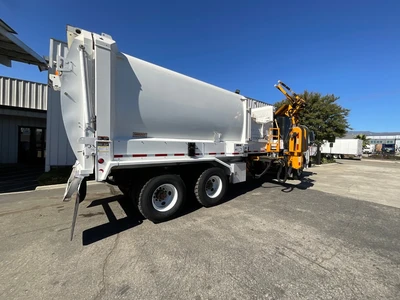 Used 2018 PETERBILT 520 Garbage trucks California US | Big Truck & Equipment #1412196