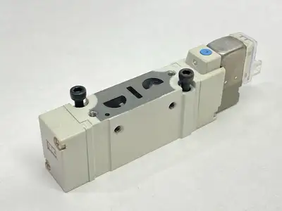 Used SMC Pneumatic Solenoid Valve 5-Port 2-Position Solenoid Valves Michigan US | Maverick Industrial Sales #1392278