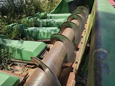 USED JOHN DEERE / CLARKE 1222