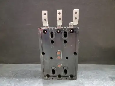 USED SQUARE D 999330