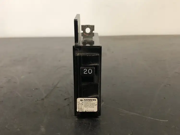 Used SIEMENS BQ1B020 Switchgears British Columbia CA | Lenmark #242809