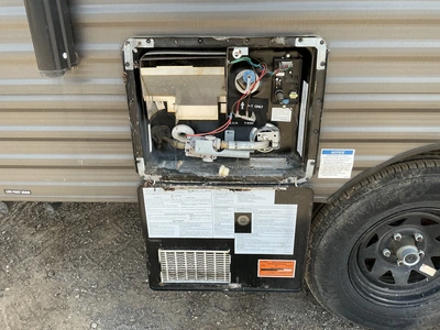 Used 2019 PRIME TIME NAVI 16FQ Campers, Caravans, Motorhomes Michigan US | Miedema Asset Management Group #1341094