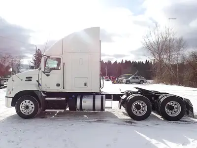Used 2018 MACK PINNACLE CXU613 Conventional trucks Massachusetts US | Brookside Equipment Sales #1422210