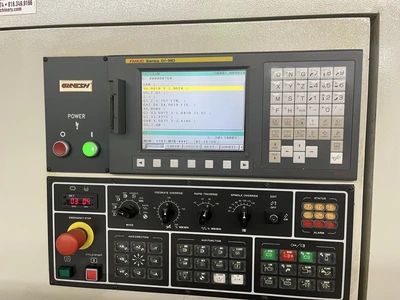 USED 2011 GANESH VMC-4924
