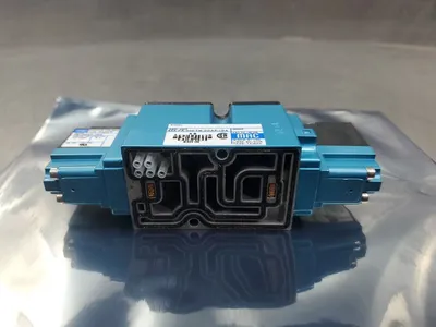 MAC 82A-FA-000-TM-DDAP-1DA SOLENOID VALVE w/2 TM-DDAP-1DA MODULES 6A-12