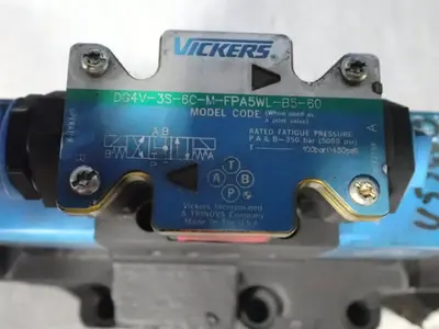 USED VICKERS DG5S83CMFPA5WLB530