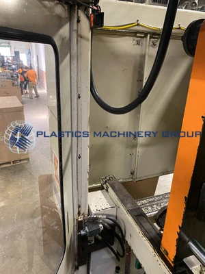 Cincinnati Milacron E90 Blow molder