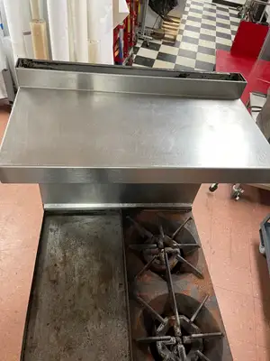 Used US Range Used U.S. Range Natural Gas 2 Burner 24" Range with 12" Flat Top Griddle and Oven Commercial Ranges Illinois US | Falcon Restaurant Supply #1376407