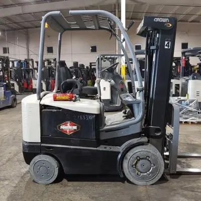 USED 2018 CROWN FC5215-50
