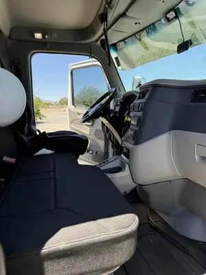 USED 2020 PETERBILT 567