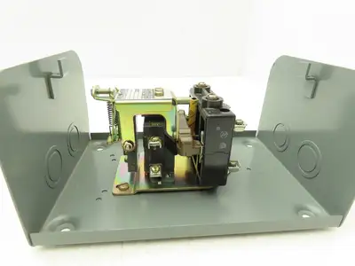 Square D 8501 A0-30 Solid State Overload Relay SER C 600V 12V Coil