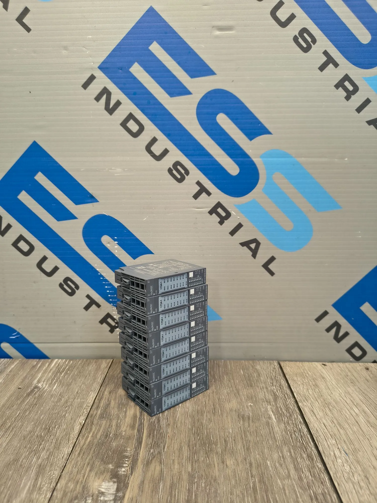 Used SIEMENS 6ES7 131-6BH00-0BA0 Programmable Logic Controllers South Carolina US | ESS Industrial Equipment Sales #1305569