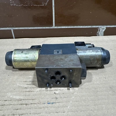 USED Vickers DG4V-3S-6C-M-U-HL7-60-EN490