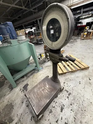 TOLEDO SCALE 1600 LBS - 250 LBS Auxiliary Equipment | INJECTION DEPOT GROUP (3)