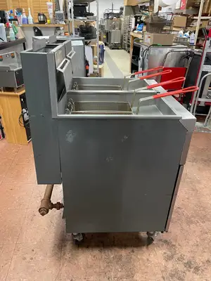 Used Vulcan Used Vulcan Stainless Steel Propane Gas Fryer 2GRS35 Dual 35lb - LPG Cookers / Coolers / Fryers Illinois US | Falcon Restaurant Supply #1376082