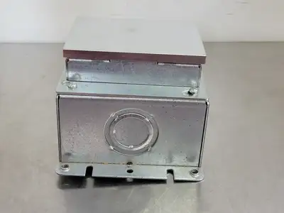 NEW HUBBELL 6256