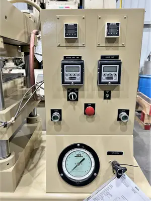 USED 1984 PHI PHI 75R1824S-2DCS-H-YS5 PRESS