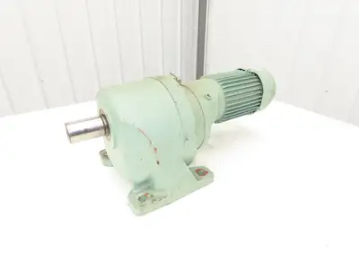 Tsubaki GMTA040-42L450BZ Inline Gear Motor 450:1 Ratio 4rpm .4kw 220V 3PH