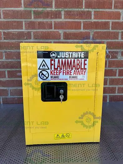 Used JUSTRITE 4 GALLON FLAMMABLE LIQUID STORAGE CABINET W/ SOFT CLOSE DOORS, KEY Biological Safety Cabinets | Equipment Lab #486630