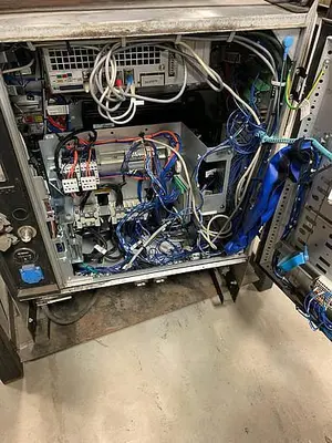 Used LINCOLN ELECTRIC IRB 2400 ROBOTIC LASER WELDING CELL WITH DUAL ABB IRBP 2000L DUAL TRUNNIONS Robotic Welding Cells | Harbor Machinery Inc. #1283322