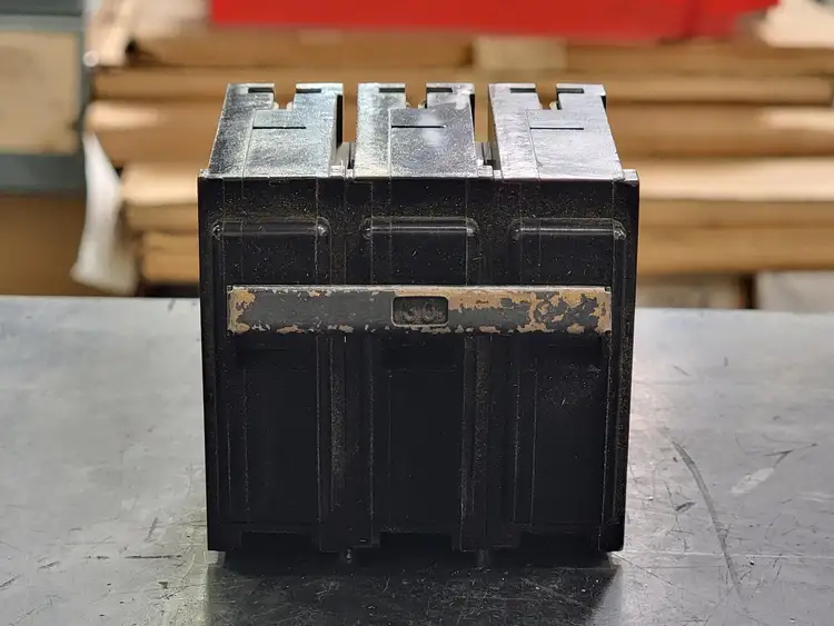 Used ITE EQP330 Switchgears British Columbia CA | Lenmark #241576