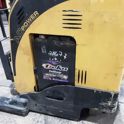 USED 2019 YALE NR040