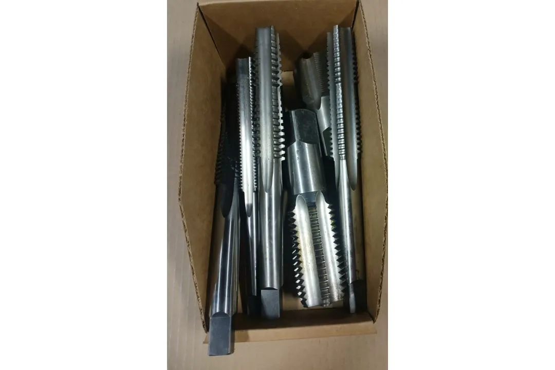 Used _UNKNOWN_ _UNKNOWN_ Taps & Dies Ohio US | Thompson Auctioneers #1547384