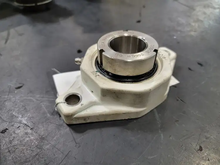 Used DODGE UCFL206CR Bearings British Columbia CA | Lenmark #260370