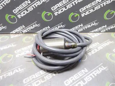 Omron E2EV-X10C1 Proximity Switch 12 to 24 VDC New