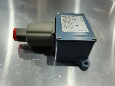 USED UNITED ELECTRIC J6-S136B