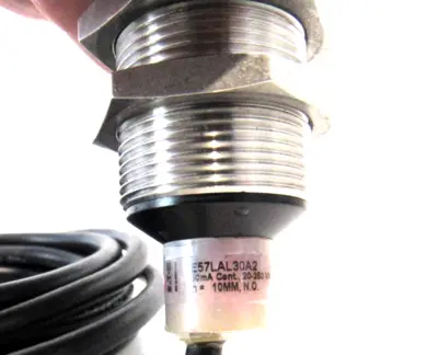 USED CUTLER HAMMER E57LAL30A2 PROXIMITY SWITCH