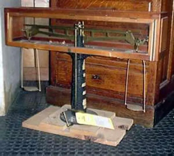 0208 Balance Beam Scale