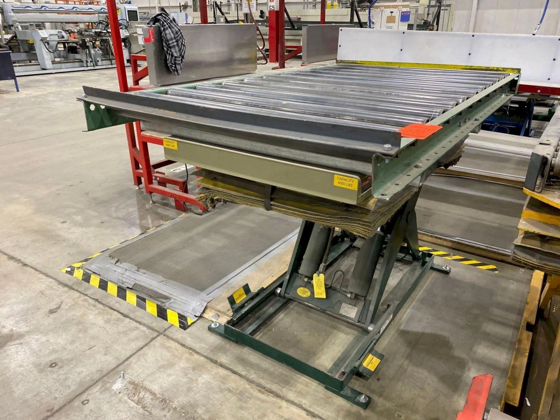 4000 LBS X 60" X 30" SOUTHWORTH MODEL #LS4-36 HYDRAULIC SCISSOR LIFT TABLE WITH ROLLER TOP, 110 VOLT: STOCK #20918